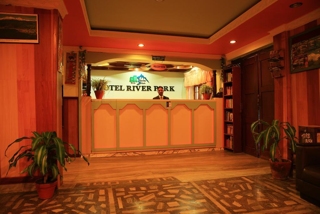 Hotel River Park Pokhara Ngoại thất bức ảnh