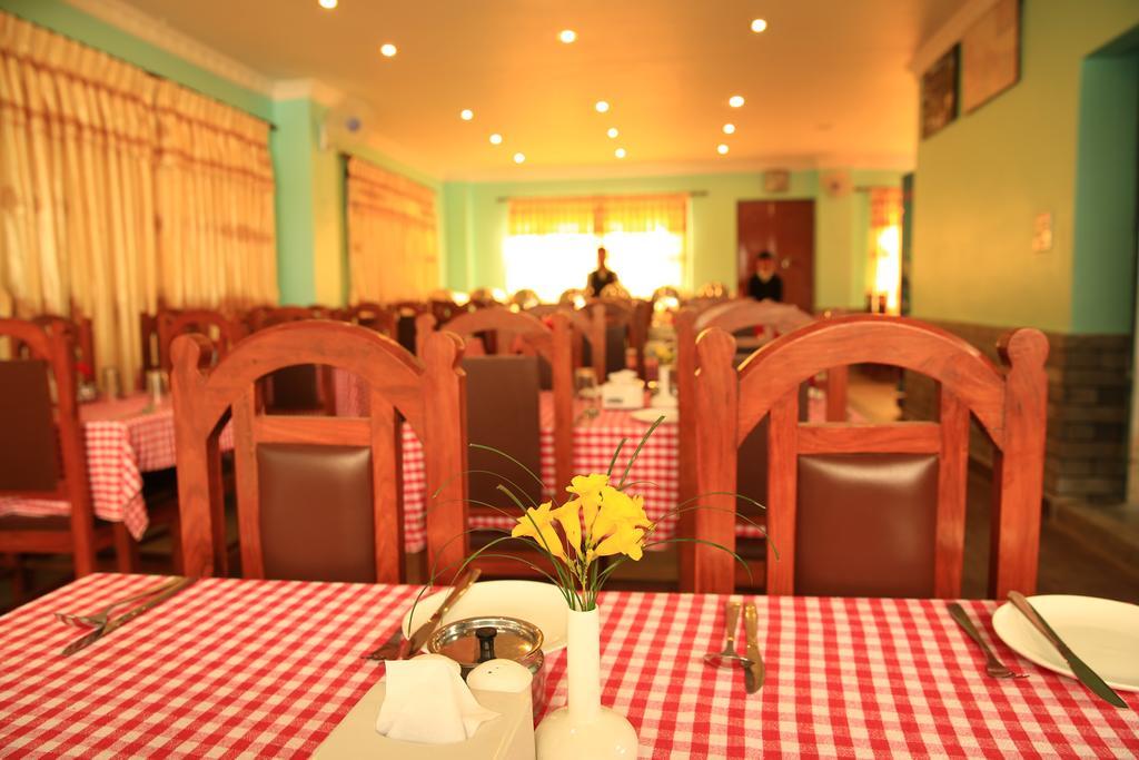 Hotel River Park Pokhara Ngoại thất bức ảnh