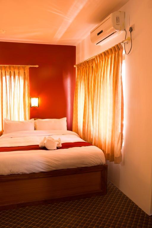 Hotel River Park Pokhara Ngoại thất bức ảnh