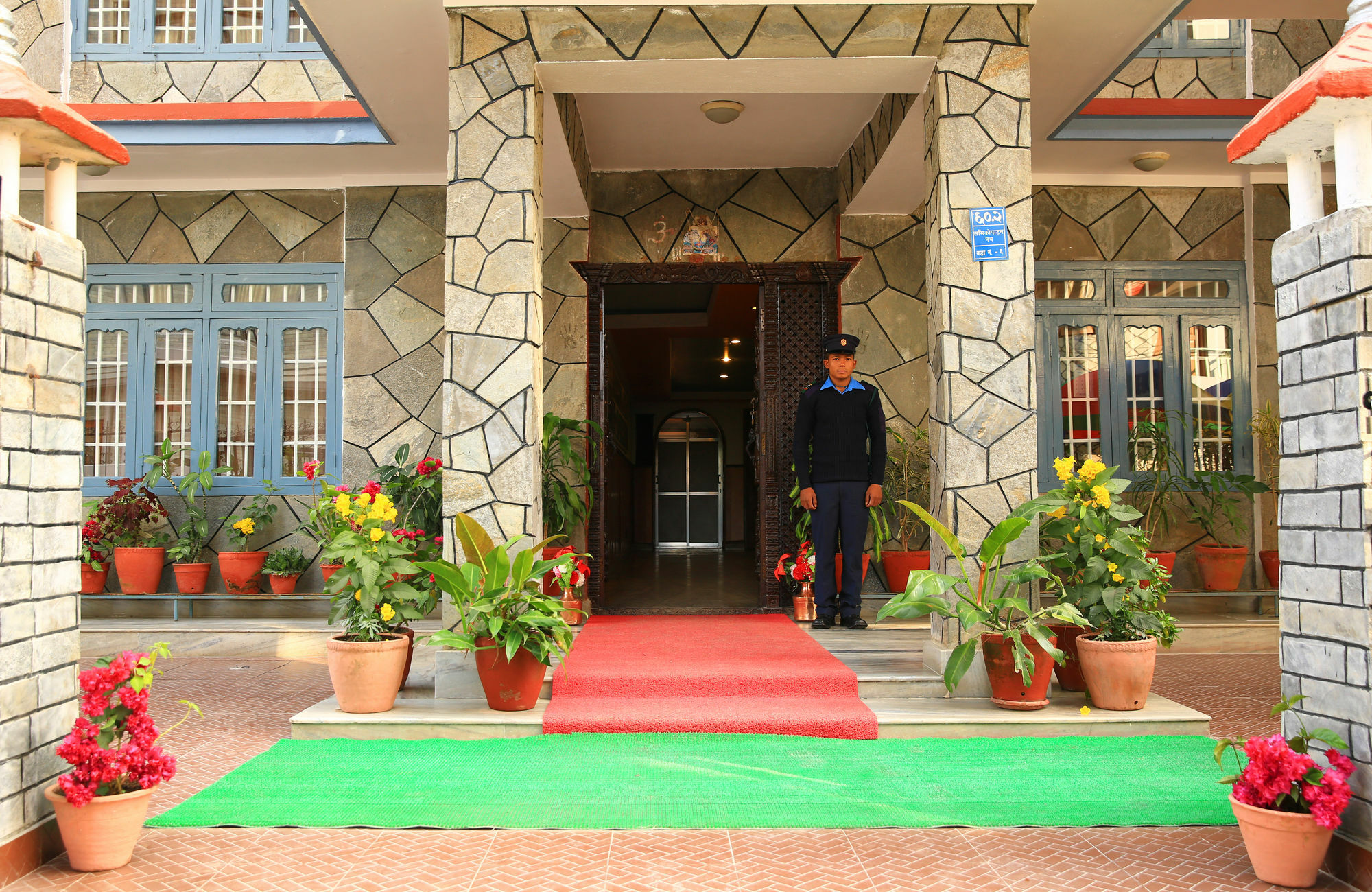 Hotel River Park Pokhara Ngoại thất bức ảnh